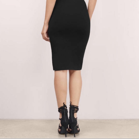 Valentino Dresses & Skirts - VALENTINO Pencil Skirt Side Ruffle Black